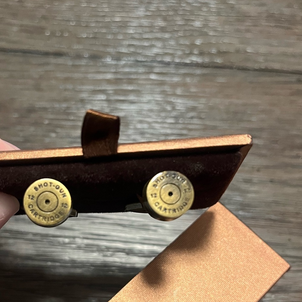 Men’s 12 gauge shot gun shell cuff links. Perfect condition